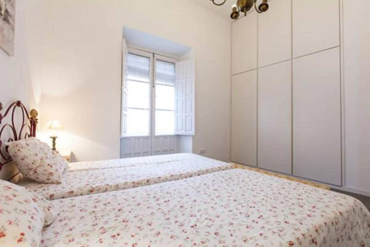 Apartamentos Rg Arenal Σεβίλλη Δωμάτιο φωτογραφία