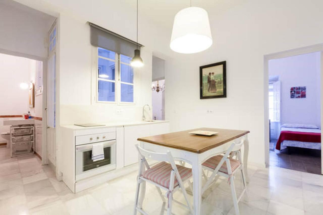 Apartamentos Rg Arenal Σεβίλλη Δωμάτιο φωτογραφία