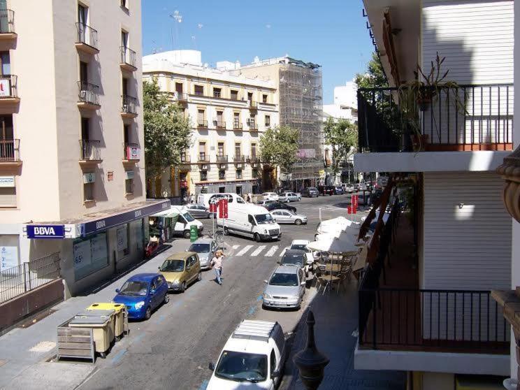 Apartamentos Rg Arenal Σεβίλλη Δωμάτιο φωτογραφία